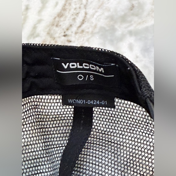 Volcom Black Trucker Hat Bronze Floral – Stone Logo Snapback NWOT - Picture 7 of 7